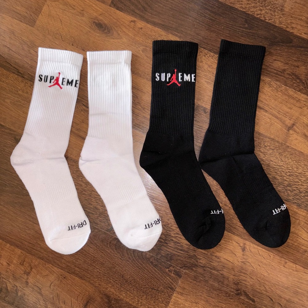 Supreme Jordan Dri-FIT Crew Socks, 1 Black 1 White, Men's Large 6-12 HypeBeast - Picture 8 of 8